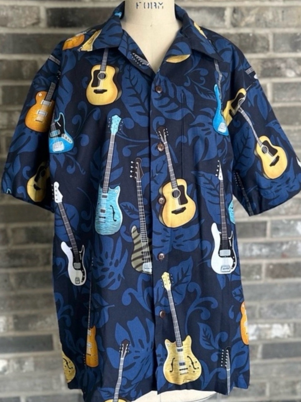 Y2K Max Boxxer Guitar Print Hawaiian Camp Shirt Made USA Men M